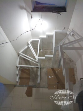 Лестница 3 - в работе