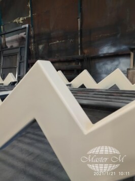 Лестница 3 - в работе