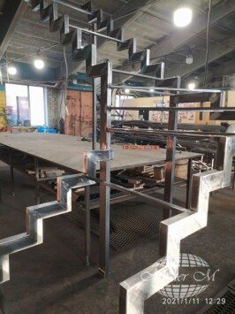 Лестница 3 - в работе